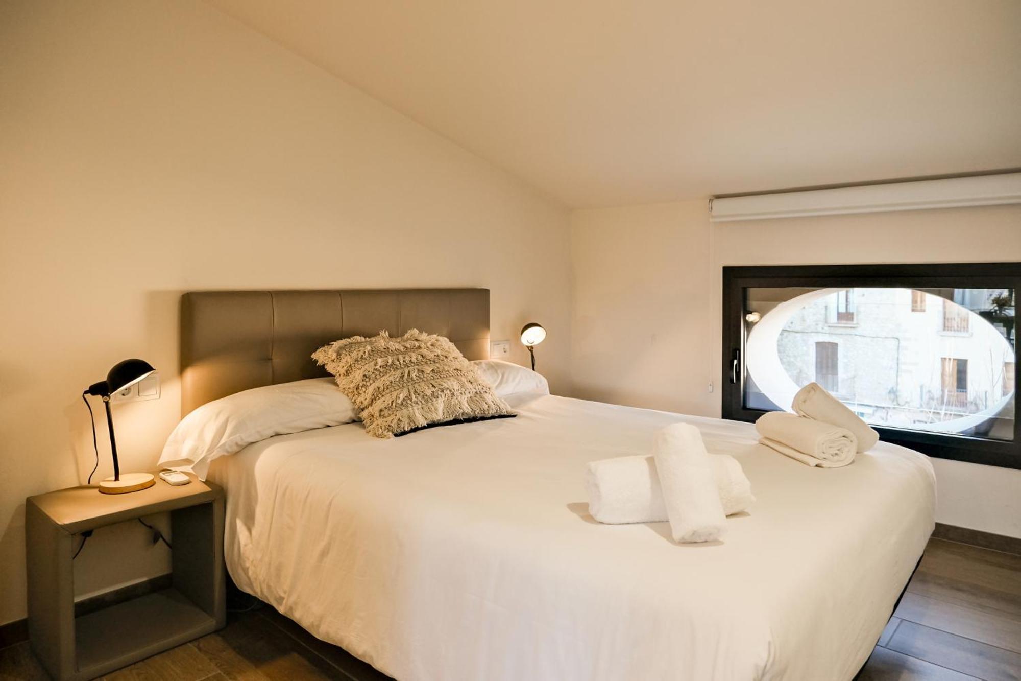 Can Cintet 3 Apartamento Con Terraza En เบซาลู ภายนอก รูปภาพ